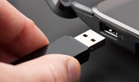 usb 2.0和3.0接口怎么区分？传输速度有什么区别？